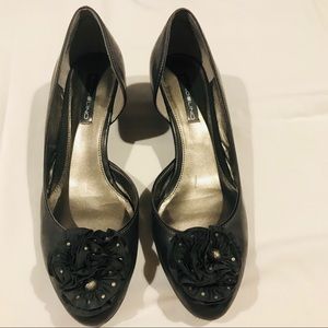 NWT Bandolino Gray platform leather heels